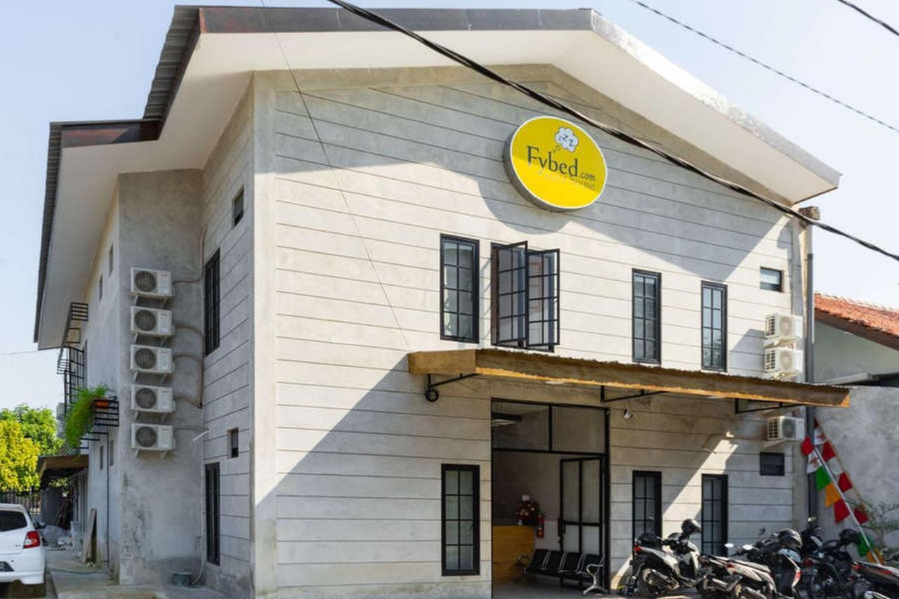Reddoorz Near Sam Poo Kong 3 Semarang Otel Dış mekan fotoğraf