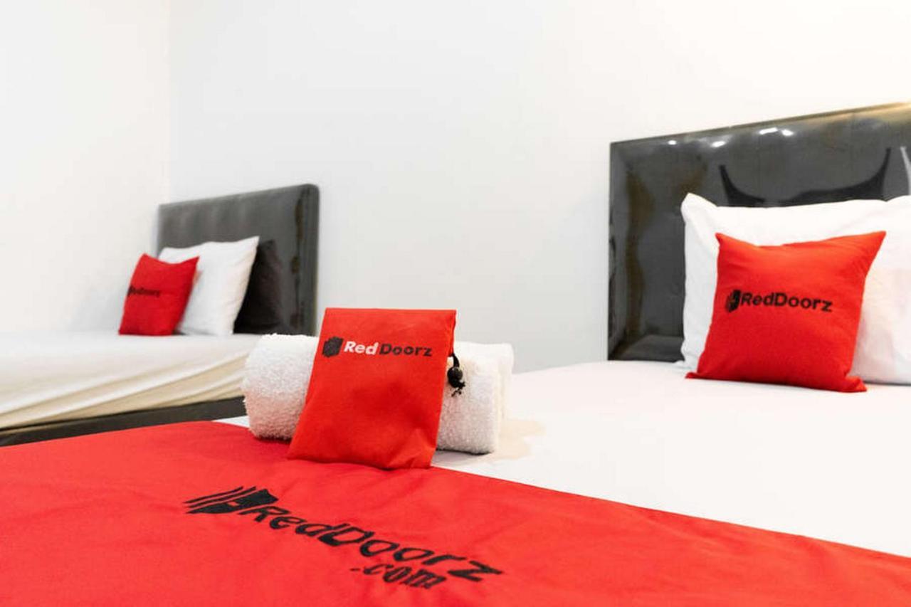 Reddoorz Near Sam Poo Kong 3 Semarang Otel Dış mekan fotoğraf